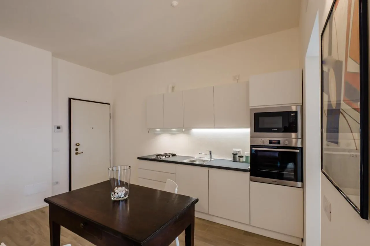 P&P Station Apartment Bérgamo 0*,